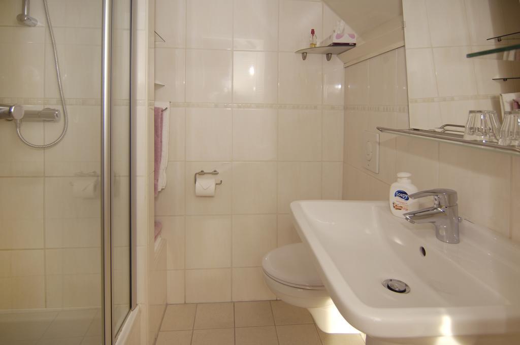 Bed and Breakfast De Zonnehoed Lisse Zimmer foto